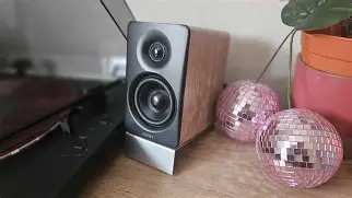Spec Battle: Edifier M60 vs Philips Fidelio Fa3 — Is It Worth Upgrading?